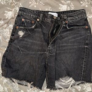 ZARA- 4. Boyfriend short high waisted
